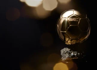 Jadwal Pengumuman Ballon d’Or 2026: Selasa, 27 Oktober Pukul 03.00 WIB Trofi Ballon d'Or berbentuk bola emas di atas dudukan berkilau dengan latar belakang gelap